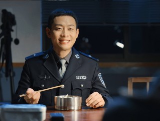 最火的电视剧2025张译在线观看免费,最火的电视剧2025张译在线观看