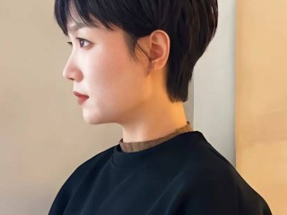 2025最火短发减龄发型图片女,2025最火短发减龄发型