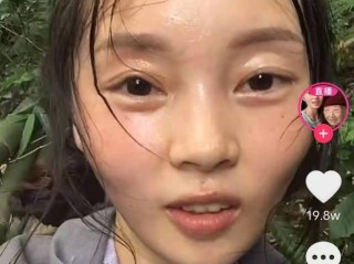 黄琴抖音网红真实身份(抖音网红主播黄琴)