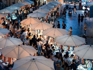 2025最火的地摊(2020年最热门地摊生意)