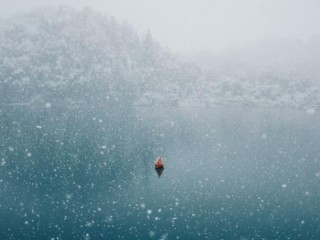 抖音下雪超级火的句子(抖音下雪超级火的句子 有故事)