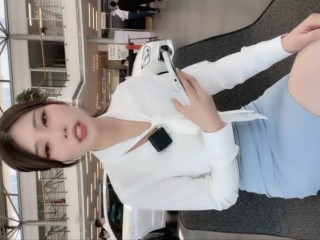 女主播直播卖车的简单介绍