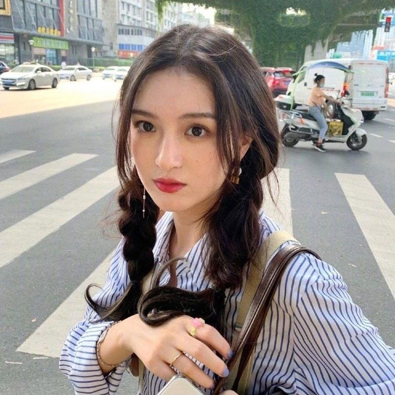 qq网红头像女(网红女头像大全)