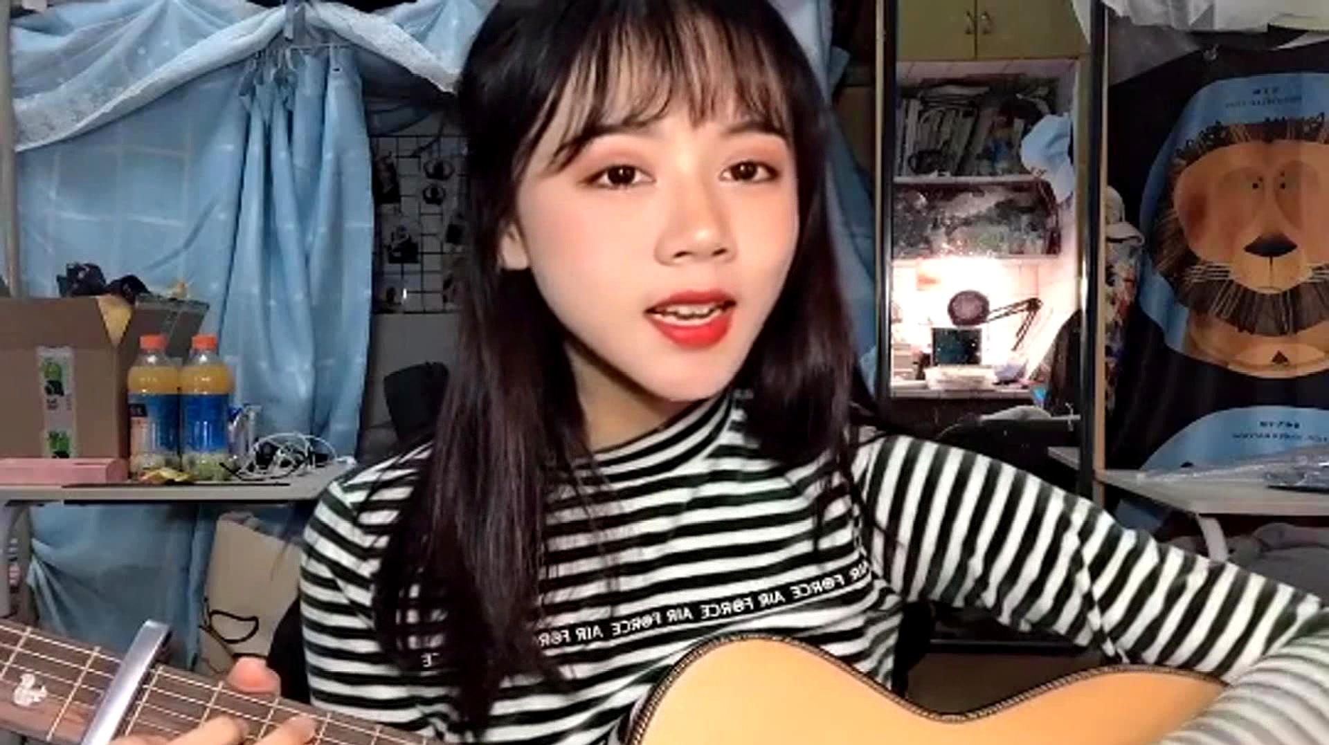 网红歌曲连续播放(100首必听网红歌曲循环播放)