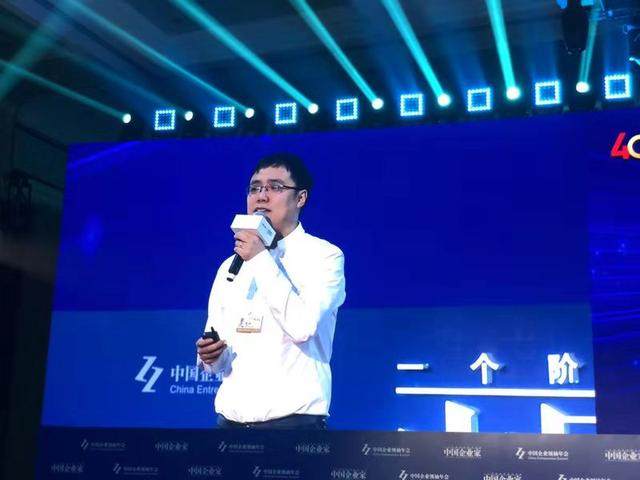 快手创始人程一笑和辛巴(辛巴是快手平台创始人)