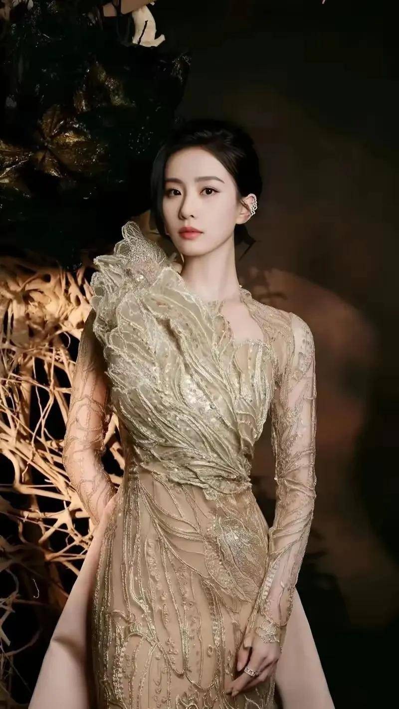 最火女明星排名2025(最火女明星排行榜 前十名)