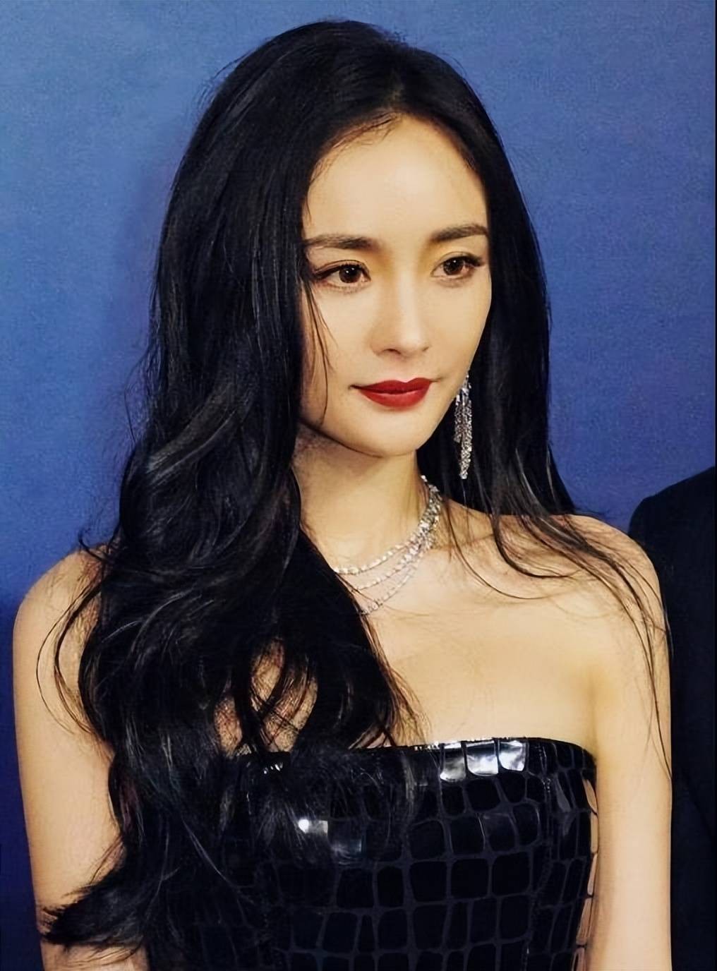 最火的女明星前十名的照片,最火女明星排名2025中国图片