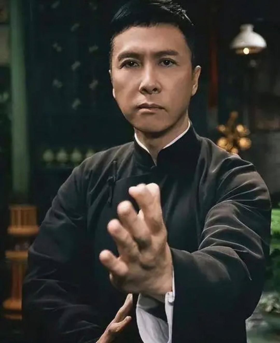 甄子丹称快退休了不担心被ai代替,戚薇和王思聪对话完整版 甄子丹称快退休了不担心被ai代替,戚薇和王思聪对话完整版