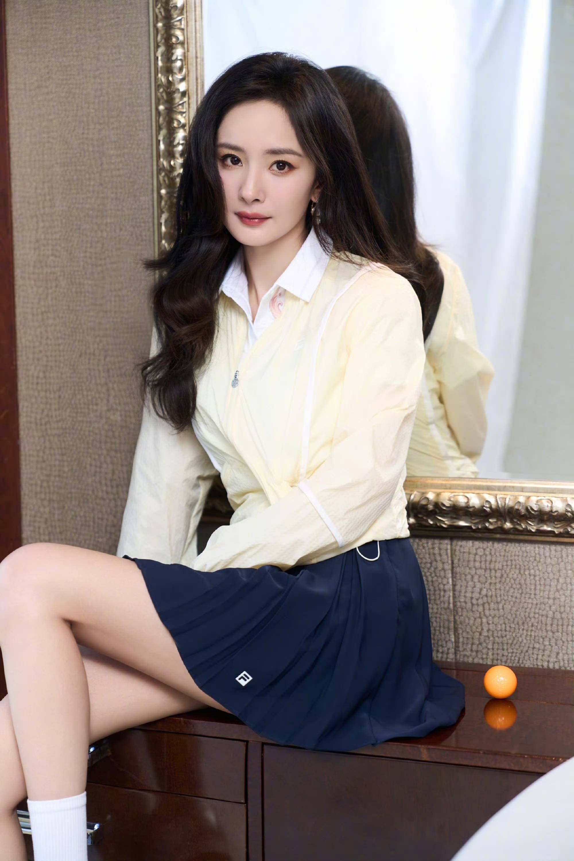 关于杨幂ai智能人衣替换衣的信息