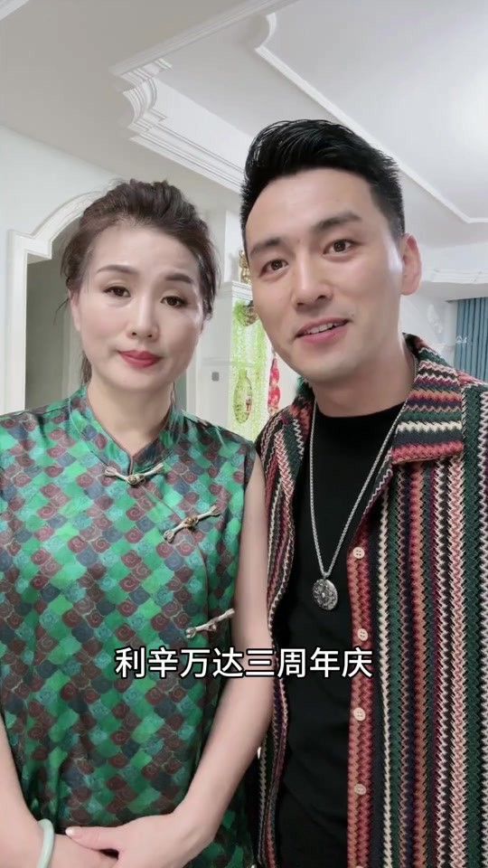 火爆全网的潘周聃在抖音头条直播,潘yiyang 火爆全网的潘周聃在抖音头条直播,潘yiyang