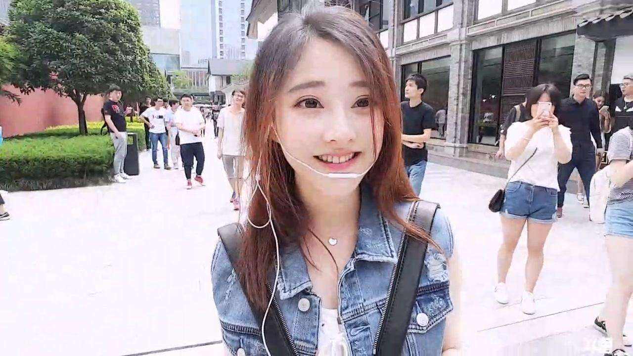 冯提莫还在直播吗2022,冯提莫还在直播吗