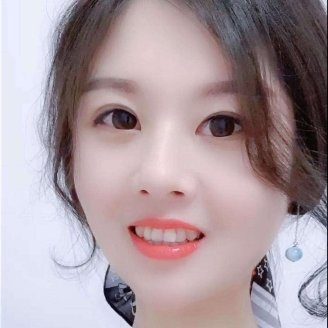 抖音晨曦姐姐到底是男是女,抖音里你的晨曦姐姐是男的还是女的